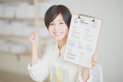 Woman with resume_Dietitians On Demand