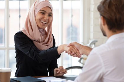 dietitian shaking hand interview_Dietitians On Demand