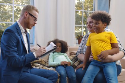 Dietitian speaking with family_Dietitians On Demand